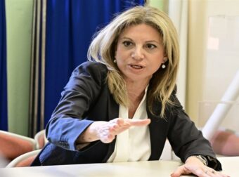 Τι συμβαίνει στο κόμμα της Καρυστιανού; Η ψυχολόγος Μαρία Ιωαννίδου εξηγεί γιατί αποχώρησε από την «Ελπίδα» – «Πολλοί από εμάς πιστέψαμε ότι…»