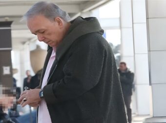 ΣΤΟ ΝΟΣΟΚΟΜΕΙΟ Ο ΑΝΔΡΕΑΣ ΜΙΚΡΟΥΤΣΙΚΟΣ