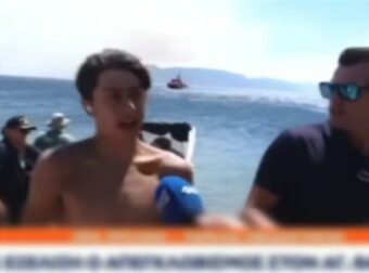 «Τι στον π… θέλεις ρε μαλ@κα;»: Νεαρός γλίτωσε από τις φλόγες και ξέσπασε σε δημοσιογράφο – Η στιγμή που έγινε viral (video)