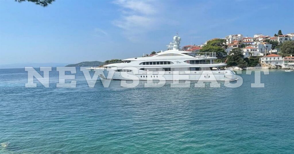 Στη Σκιάθο για πρώτη φορά το 60μετρο superyacht «Vive La Vie» του Ελβετού δισεκατομμυριούχου Willy Michel