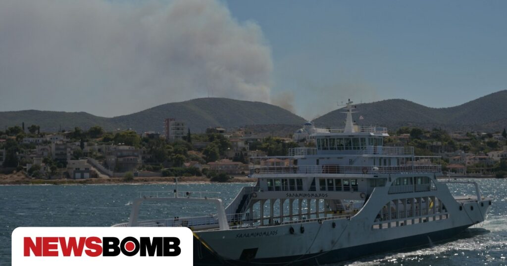 Φωτιά στη Σαλαμίνα: Απομακρύνθηκαν 473 άτομα διά θαλάσσης από Σατερλί και Κολώνες