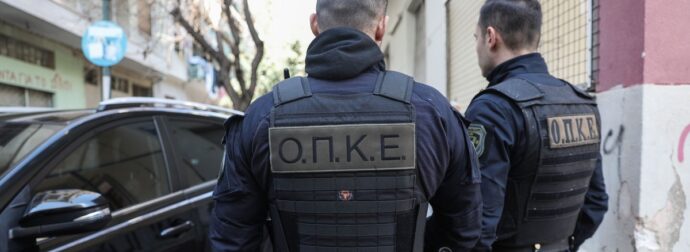 Κινηματογραφική απόδραση στις Σέρρες – «Μαϊμού» αστυνομικοί άρπαξαν «σκληρό» κρατούμενο