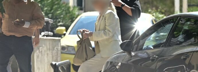 Γιώργος Μαζωνάκης: Ήθελε να παραγγείλει φαγητό η γιατρός που κατηγορείται για τον θάνατο του Μαζωνάκη – Αρνείται τις κατηγορίες – «Όλα έγιναν νόμιμα. Δεν υπήρχε δόλος» (video)