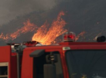 Πυρκαγιά σε χαμηλή βλάστηση στην Καλλονή Λέσβου