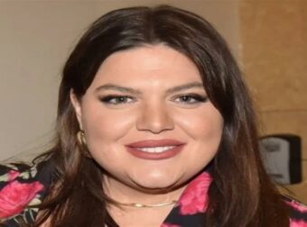 Έσκασε η βόμβα στη σόουμπιζ: Έγκυος η Δανάη Μπάρκα – Ανέβασε ολόσωμη φωτογραφία με μαγιό να χαϊδεύει την φουσκωμένη της κοιλίτσα κι έριξε το Instagram