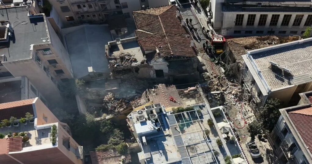Έκρηξη στην Πλάκα: «Κρίσιμες ώρες γιατί φτάσαμε στον χώρο των υπνοδωματίων – Ελπίζουμε να μη βρεθούν άλλοι νεκροί»