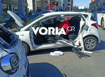 30χρονος έπαθε επιληπτική κρίση ενώ οδηγούσε και σμπαράλιασε 3 αυτοκίνητα και μια μηχανή (video)