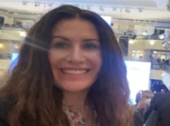 «Θα καταλήξουμε άσχημα, ψυχή μου»: «Σεισμός» στην Αλβανία με το ερωτiκό θρίλερ με την πρώην αρχηγό μυστικών υπηρεσιών