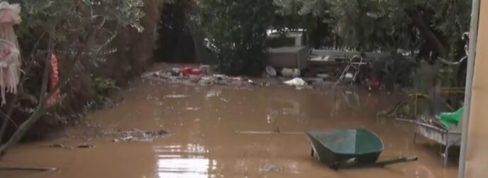 Εύβοια: Εφιαλτική νύχτα για 300 κατοίκους – Κοινότητα έμεινε αποκομμένη από ορμητικά νερά
