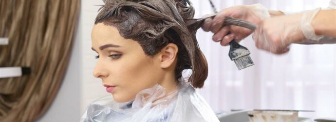 Το απόλυτο καστανό – σοκολατί για τον χειμώνα 2026: Χαμός στα κομμωτήρια – «Σπάνε» τα τηλέφωνα, όλες ζητάνε την απόχρωση που κάνει θραύση