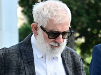 Πέτρος Φιλιππίδης: Επιστρέφει στο θέατρο και ξαναγίνεται σταρ της τηλεόρασης – Ποιο είναι το πρόσωπο-βόμβα που τον στηρίζει;